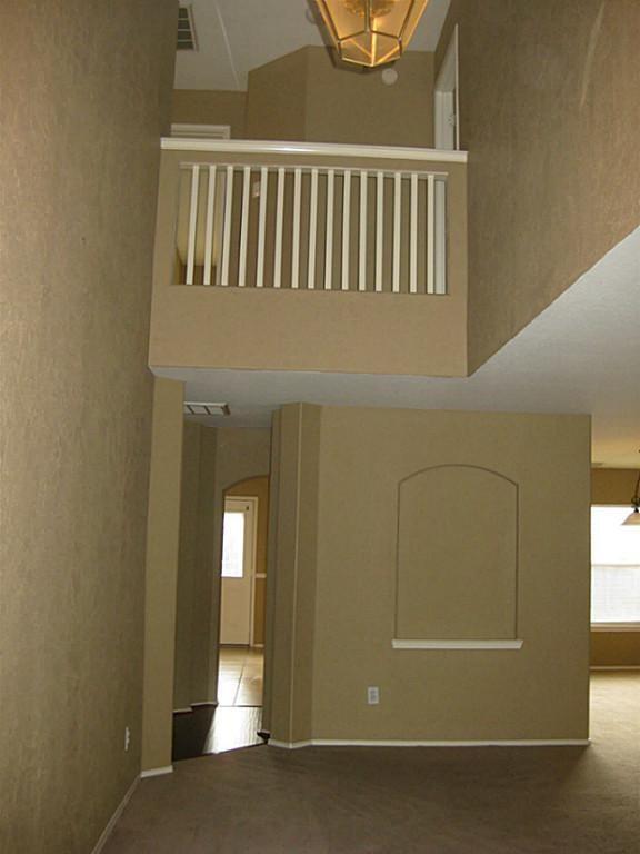 Building Photo - 4014 Coral Shadows Dr