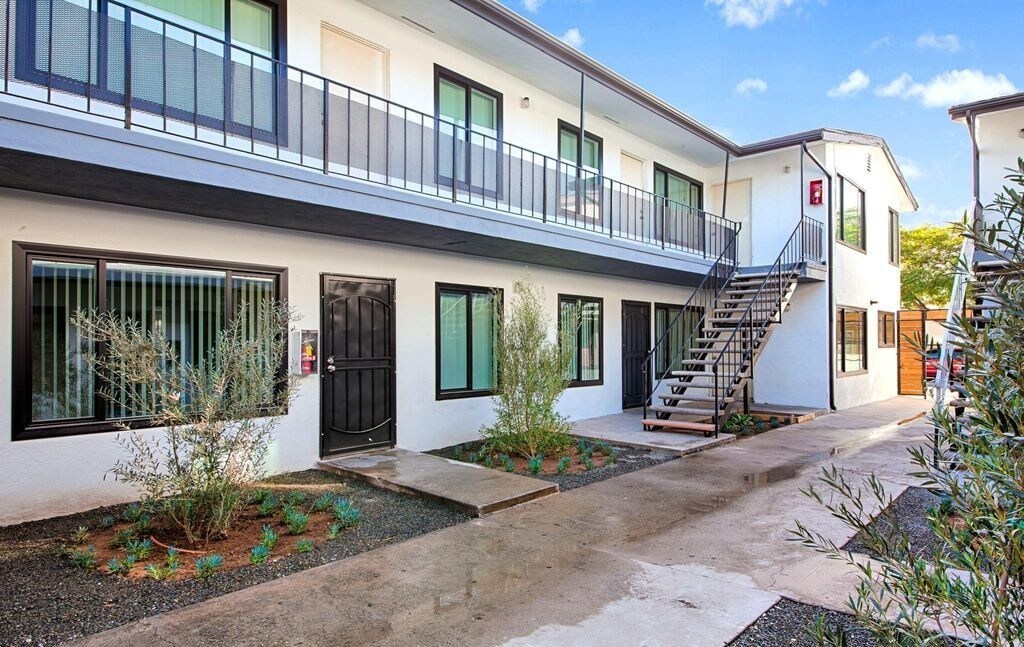 Foto principal - 910-930 Freeman Ave