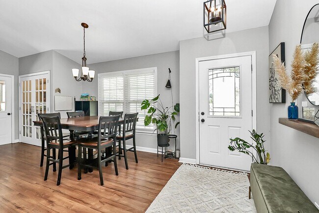 Foto del edificio - 4227 Deerfield Dr