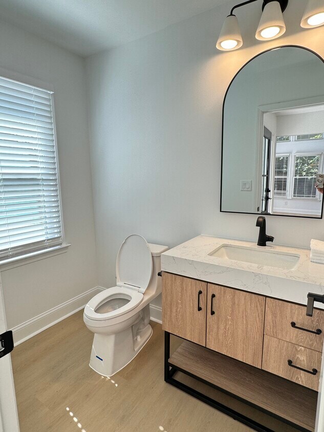 Building Photo - 125 Pine Rise Ct