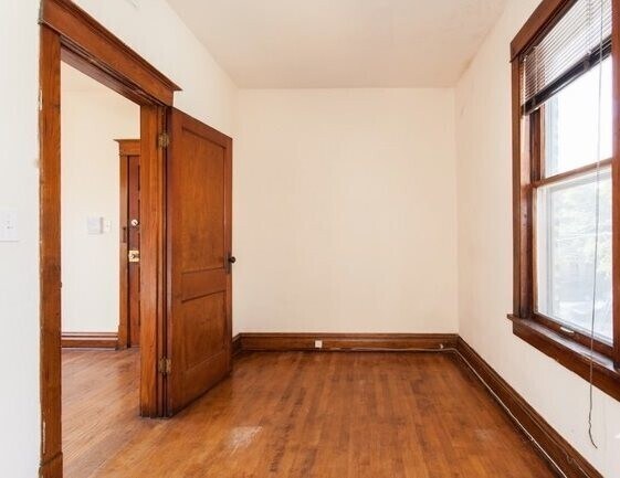 Building Photo - 2140 W Webster Ave
