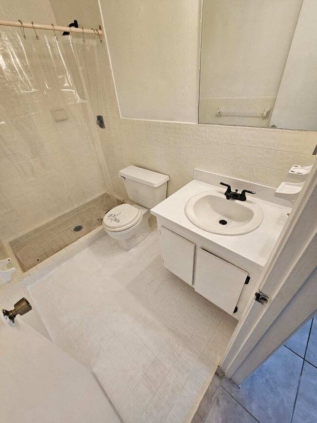 Building Photo - 10000 NW 4th St