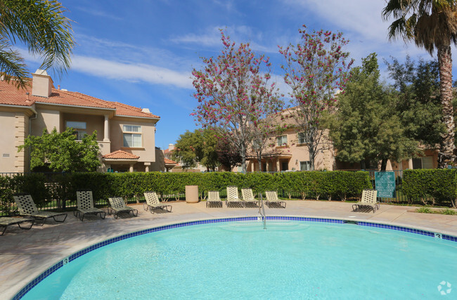 Colony Townhomes Apartment Rentals - Santa Clarita, CA | Apartments.com