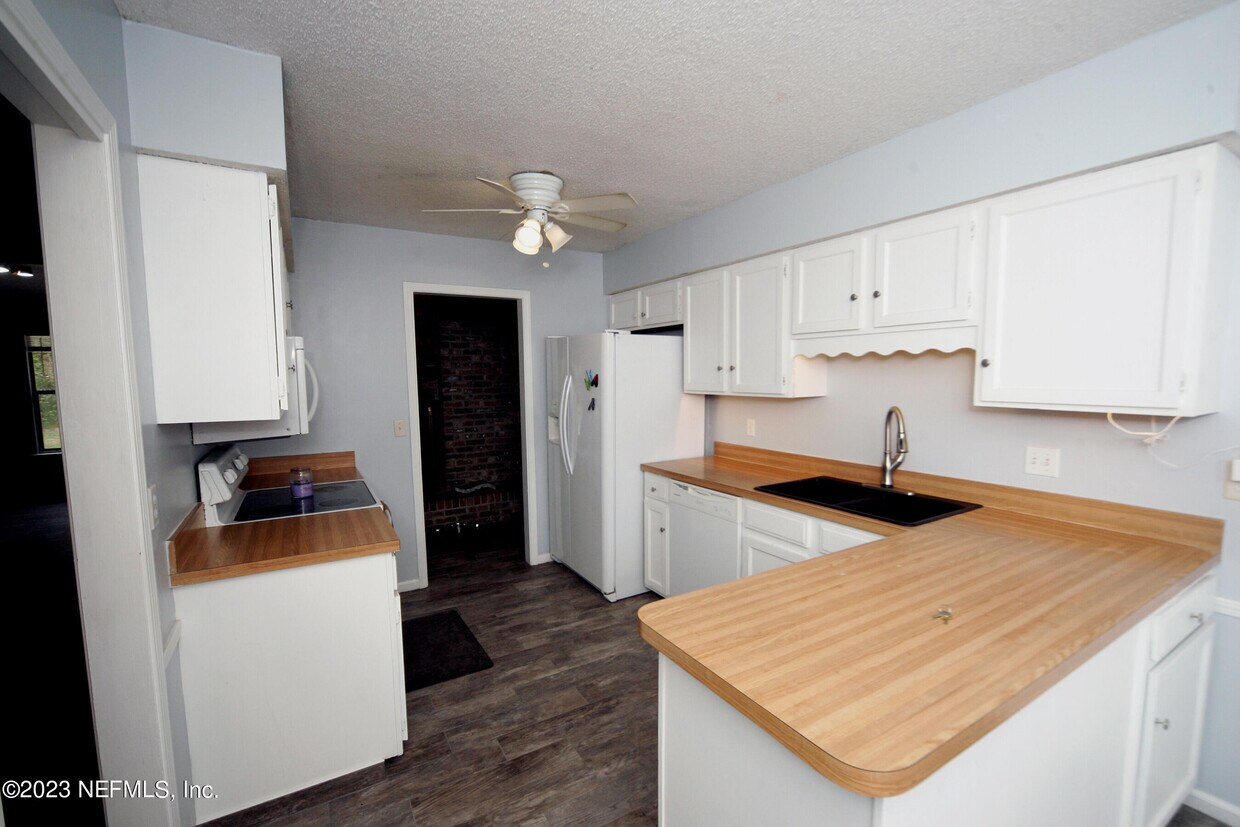 5141 Breezeway Ct, Jacksonville, FL 32258 House Rental in