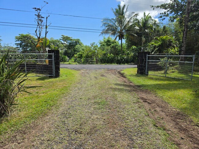 Foto del edificio - Available Now | Furnished 2BD/1BA Home in Hawaiian Paradise Park