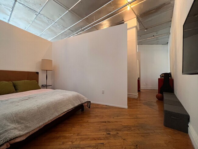 Building Photo - 1087 Flushing Ave
