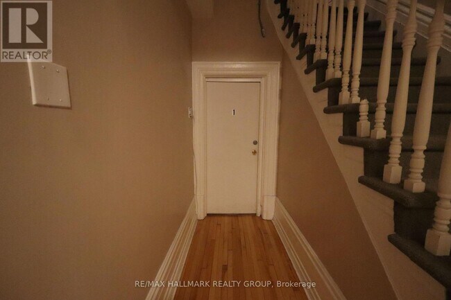 Photo du bâtiment - 80 Daly Ave