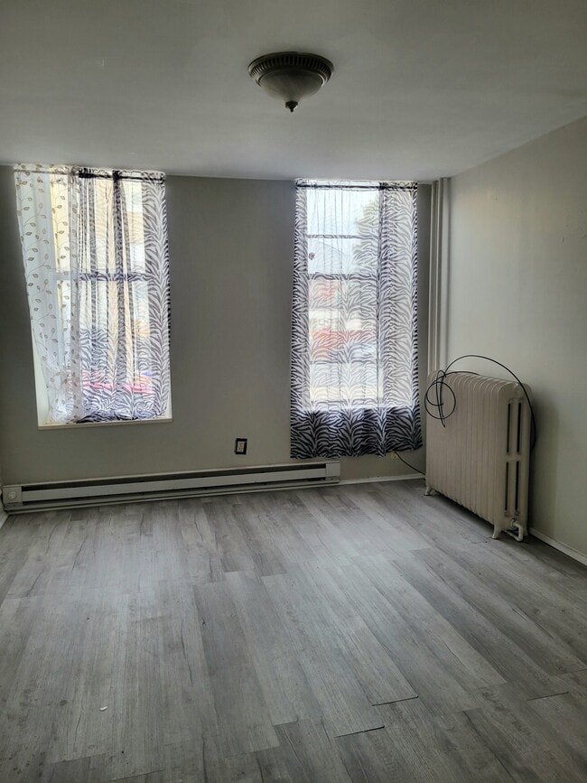 Building Photo - 120 N 3rd Ave