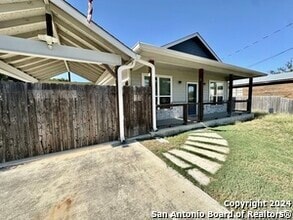 Building Photo - 2029 Blueridge Dr