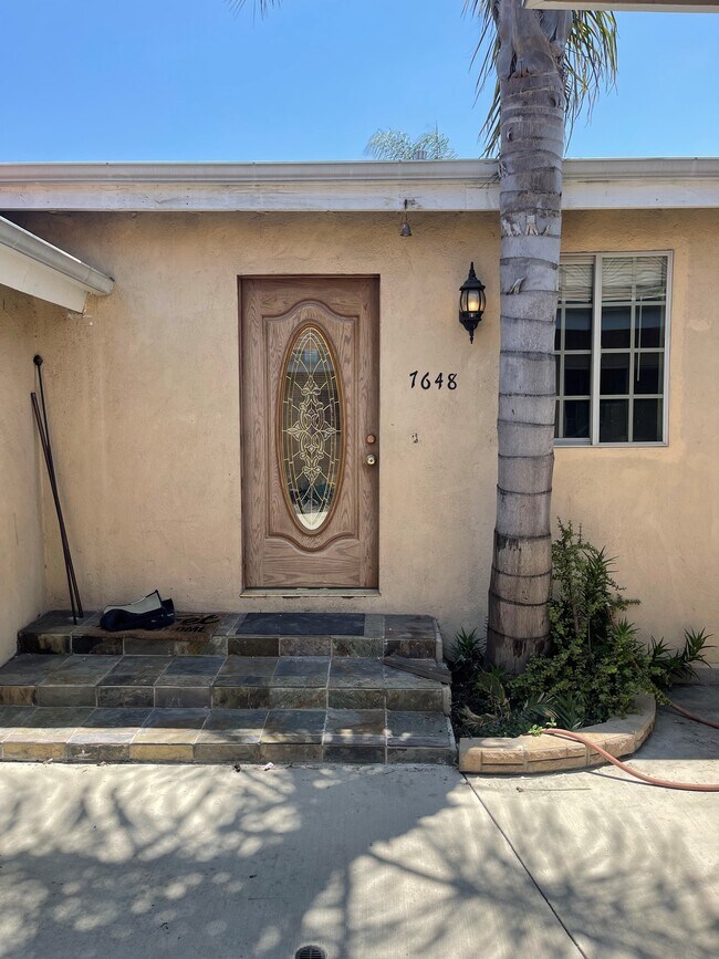 Foto del edificio - 7648 Delia Ave