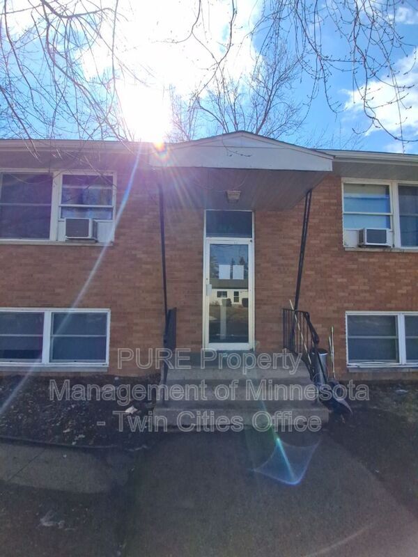Primary Photo - 815 17th St W
