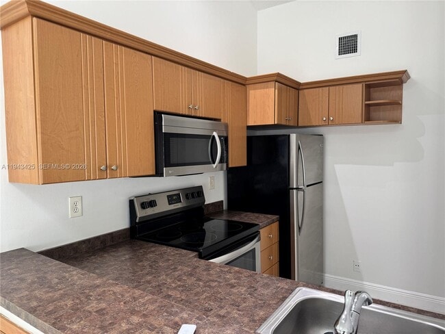 Building Photo - 9446 SW 140th Ct