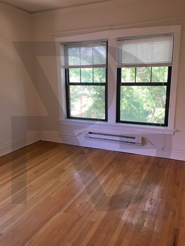 Foto principal - 1311 Oak Ave