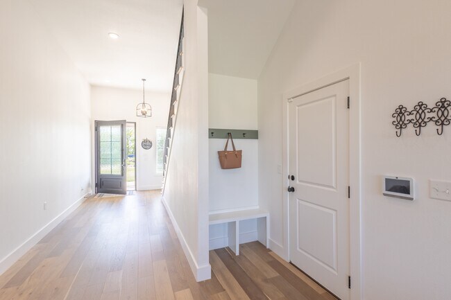 Foto del edificio - 4324 Cedar Creek Rd