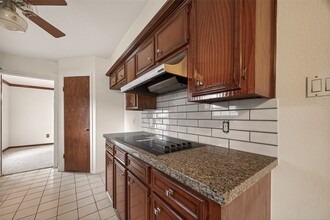 Building Photo - 12835 Woodlite Ln