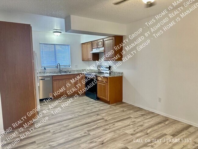 Foto del edificio - 1120 Yuma St