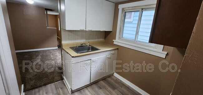 Building Photo - 2132 Erie Ave