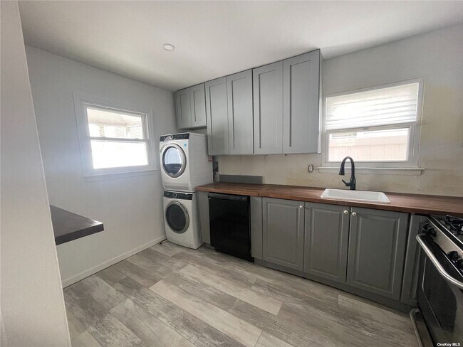 Foto del edificio - 623 E Park Ave