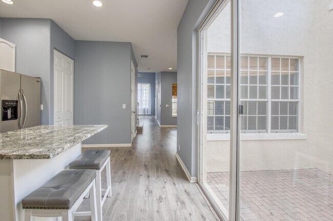 Foto del edificio - 610 NW 24th Ave