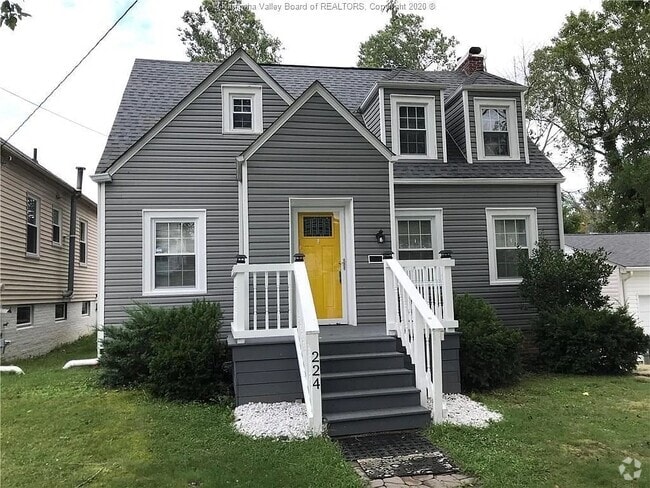 Building Photo - 224 Green Oak Dr