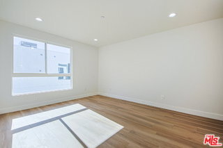 Foto del edificio - 10803 Kling St