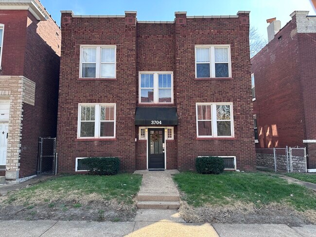 Foto del edificio - 3704 Fairview Ave