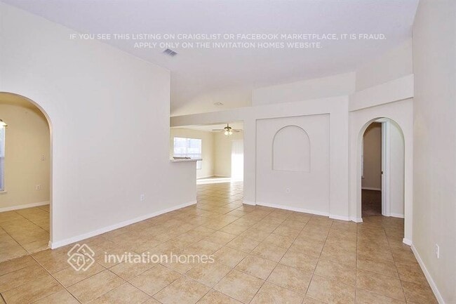 Building Photo - 159 Velveteen Pl