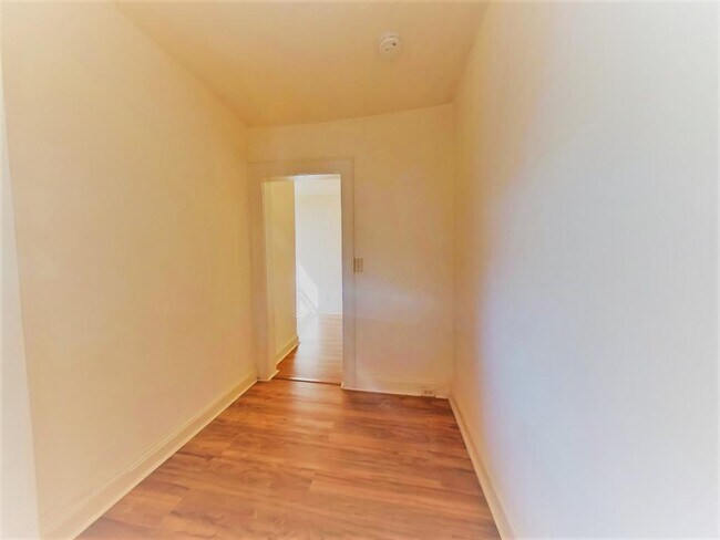 Foto del edificio - 305 Fife Street Unit 4