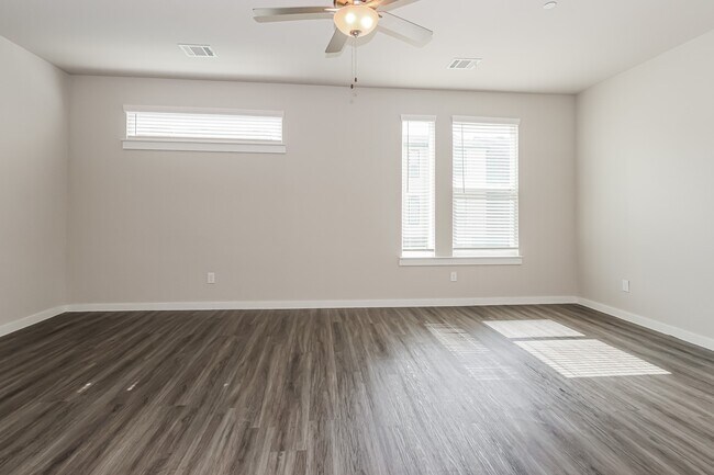 Foto del edificio - 18322 W Centro Cir