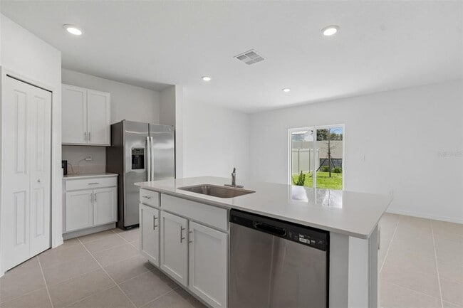 Building Photo - 7847 ABAGAIL Dr