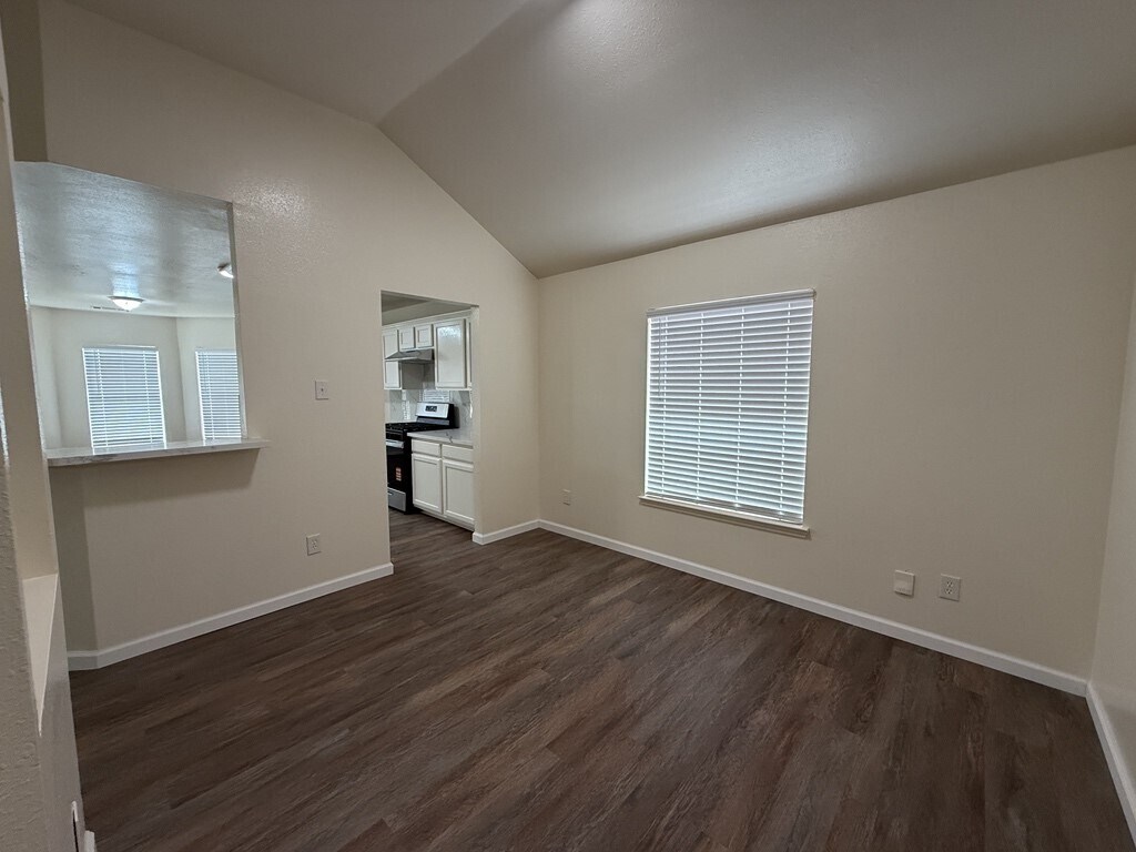 Foto del edificio - 10514 Encino Pass Trail