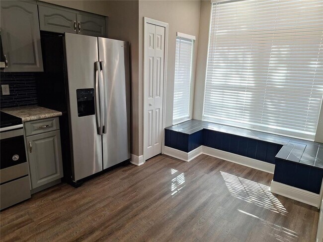 Foto del edificio - 5421 Palmetto Rd