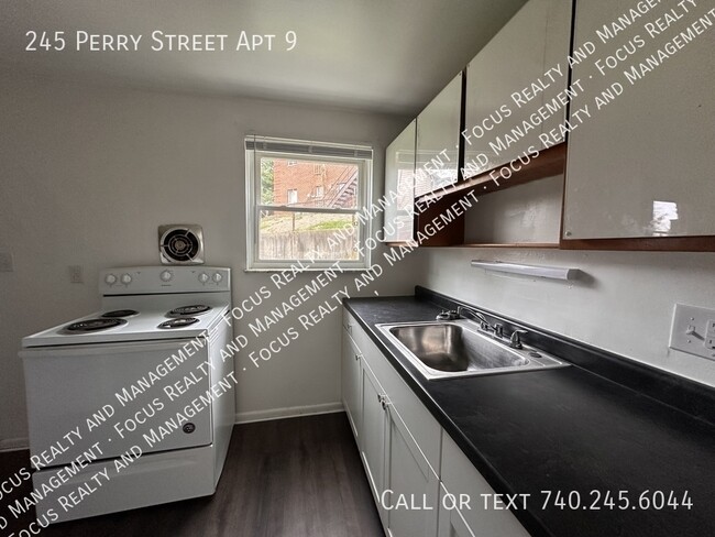 Foto del edificio - 245 Perry St