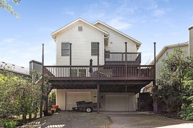 Building Photo - 1390 Marion Walk SE