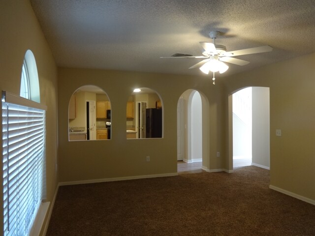 Foto del edificio - 11509 Whisperingbrook Lane