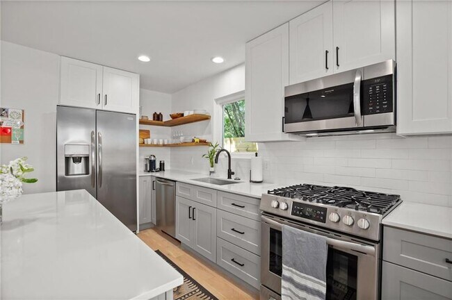 Foto del edificio - 1128 Gardner Rd