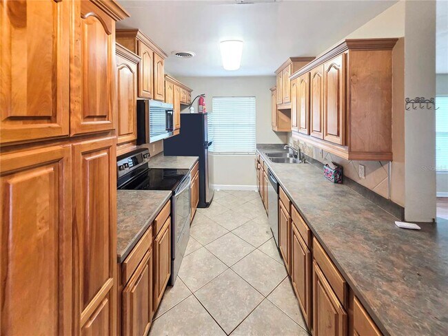 Foto del edificio - 5117 Lake Howell Rd