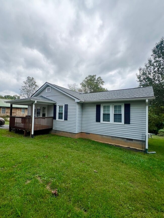 Building Photo - 279 Bingham Rd