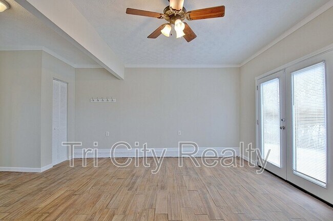 Building Photo - 350 Cobbler Dr