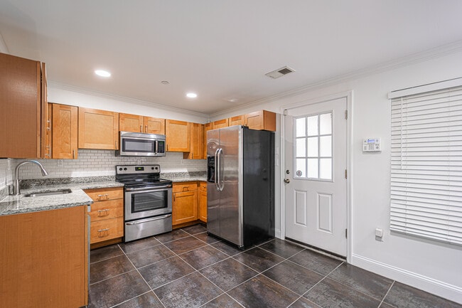 Building Photo - 1203 Delafield Pl NW