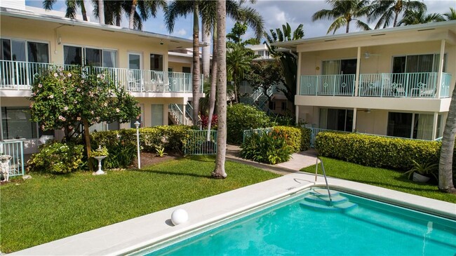 Building Photo - 136 Isle of Venice Dr