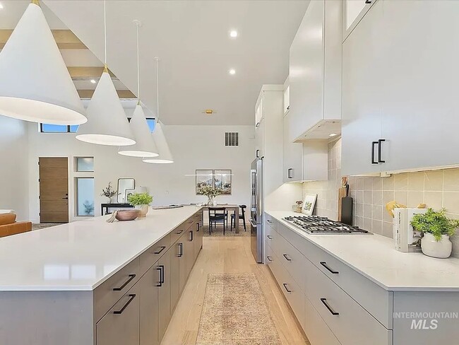 Building Photo - Custome build in Movado Estates