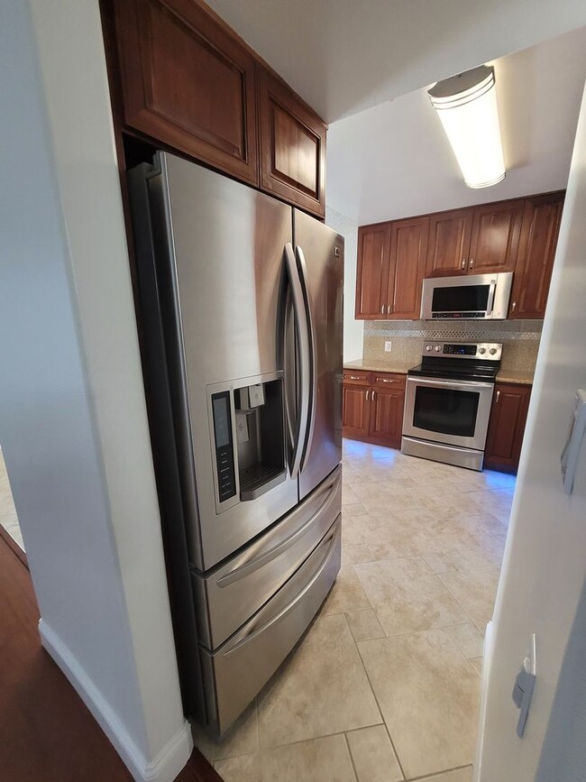 Foto del edificio - Charming 2-Bed, 1.5-Bath Concord Condo wit...