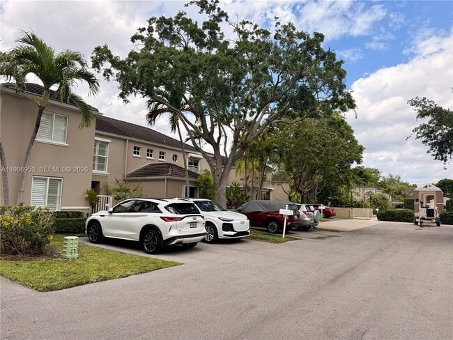 Building Photo - 5570 SW 70th Pl S