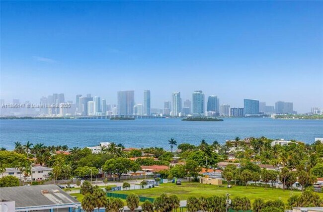 Foto del edificio - 1881 79th Street Causeway