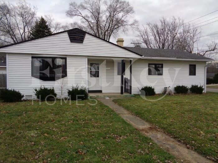 Primary Photo - 1 Birch St