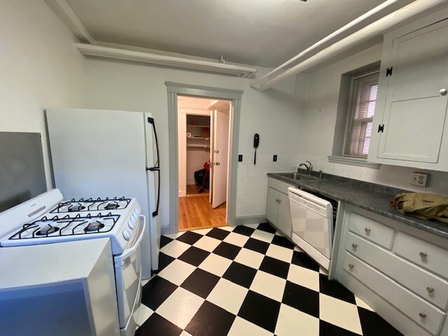 Building Photo - 137 Sewall Ave