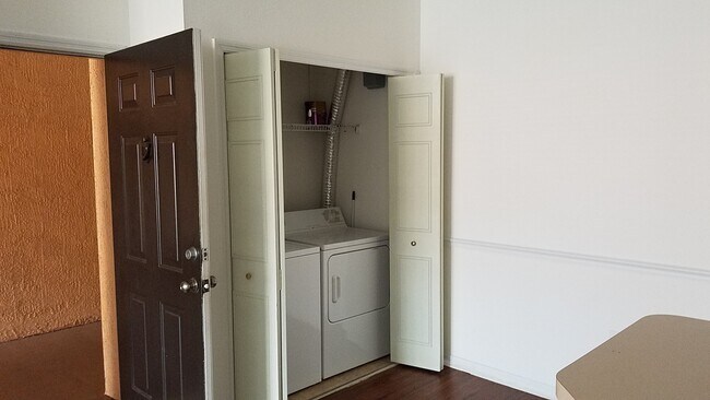 Foto del edificio - 5500-14102 Metrowest Blvd