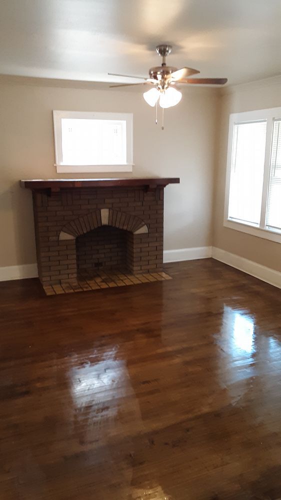 Foto del edificio - 2944 N. 44th Street - 2 Bedroom Lower