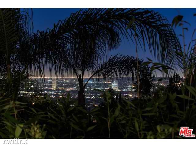 Foto del edificio - 1610 N Kings Rd